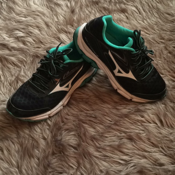 mizuno running a4 womens brown